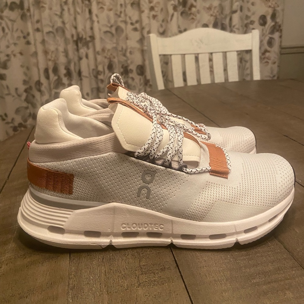 Women’s Cloudnova